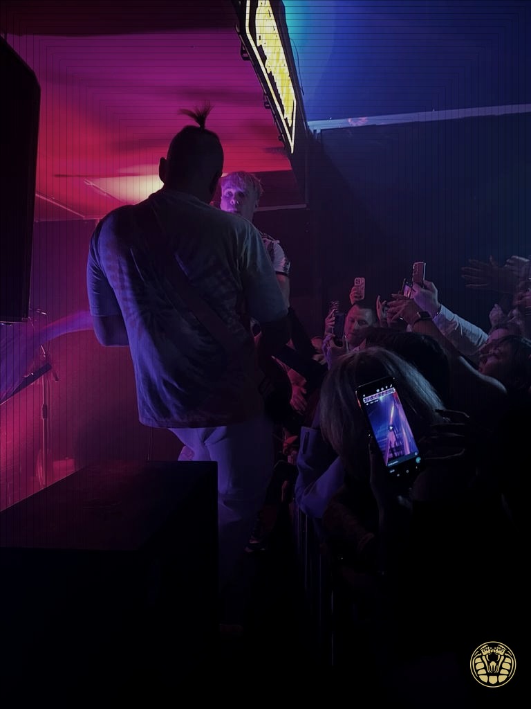 Naga Club Hamburg — live set with the crowd reaching the stage